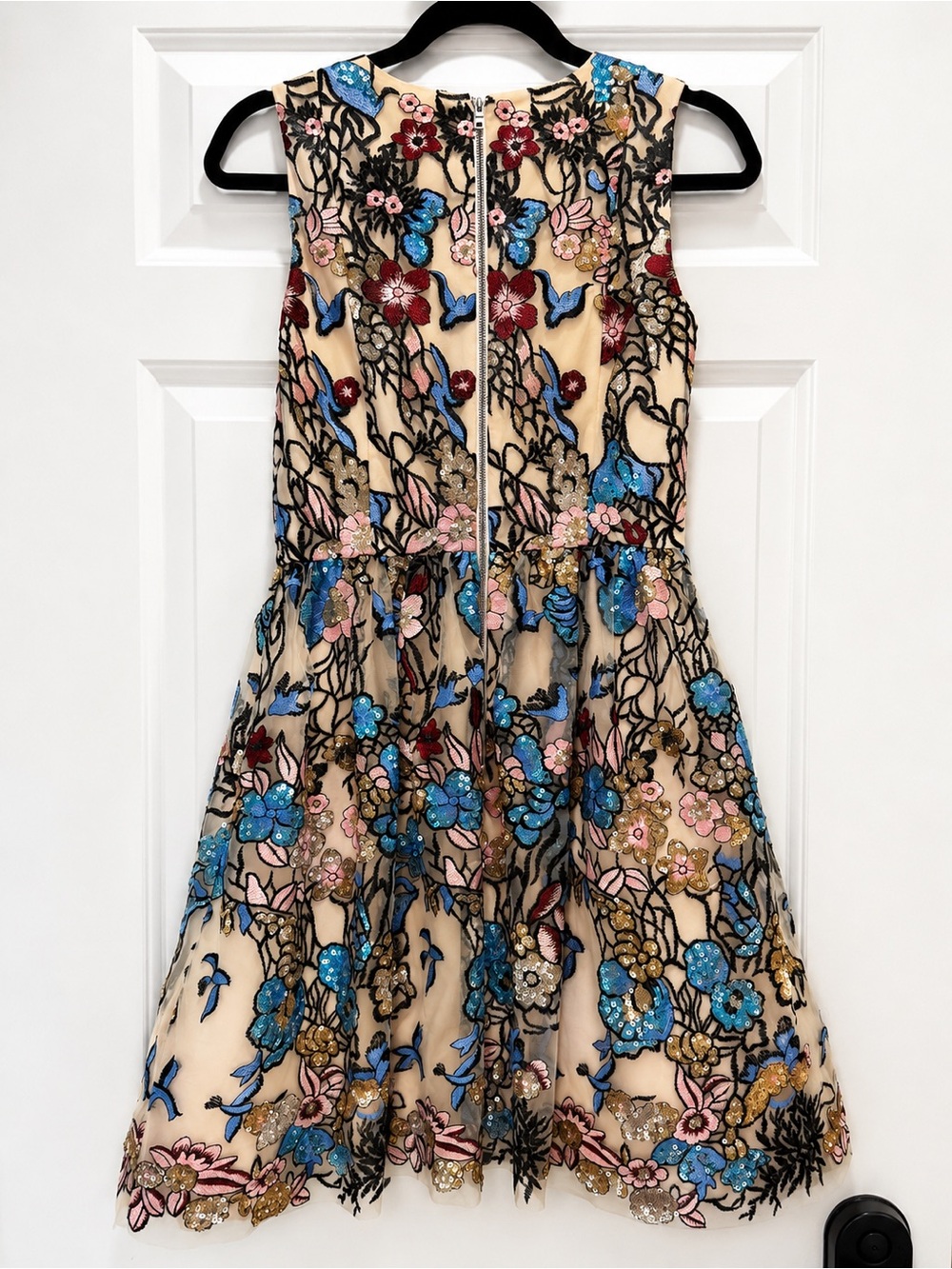 alice + olivia Embroidered Floral V-Neck Dress Size 4 wedding cocktail EUC - Picture 3 of 7